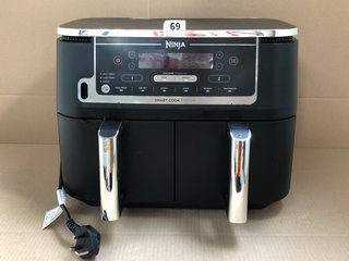 NINJA FOODI MAX DUAL ZONE 9.5L AIR FRYER SMART CLOCK SYSTEM - MODEL - AF451UK: LOCATION - WH2