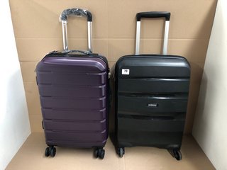 2-PIECE HARDSHELL 360 SWIVEL SUITCASES IN MAROON AND BLACK: LOCATION - WH2