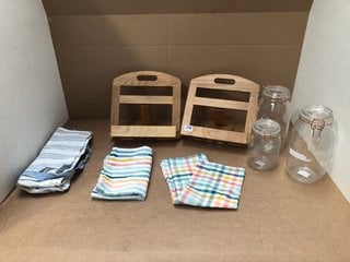 QTY OF ASSORTED JOHN LEWIS & PARTNERS HOUSEHOLD ITEMS TO INCLUDE 2 X OAK COOKBOOK STANDS: LOCATION - F15