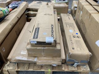 PALLET OF ASSORTED HOUSEHOLD ITEMS TO INCLUDE SONGMICS GARMENT CLOTHES RAIL: LOCATION - B8 (KERBSIDE PALLET DELIVERY)