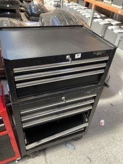 6 DRAWER WHEELED TOOL CHEST IN BLACK TO INCLUDE 3 DRAWER TOOL CHEST IN BLACK: LOCATION - B1