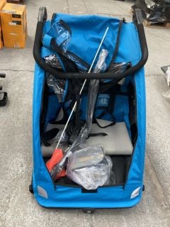 DOUBLE BIKE TRAILER IN GREY & BLUE: LOCATION - B2