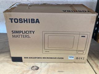 TOSHIBA MICROWAVE OVEN - MODEL: MM-EM20P(WH): LOCATION - AR5