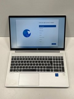 HP PRO BOOK 450 G8 256 GB LAPTOP IN SILVER: MODEL NO 2X7U1EA#ABU (UNIT ONLY) INTEL CORE I5-1135G7 @ 2.40 GHZ, 8 GB RAM, 15.6" SCREEN, INTEL IRIS XE GRAPHICS [JPTM122917]