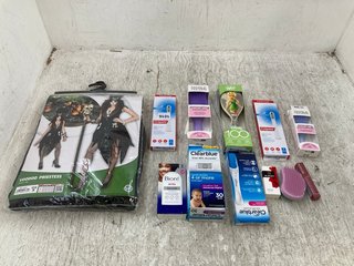 QTY OF ASSORTED HEALTH AND BEAUTY ITEMS TO INCLUDE QTY OF ASSORTED TANGLE TEEZER HAIR BRUSHES , BIORE ULTRA DEEP CLEANSING PORE STRIPS: LOCATION - E11