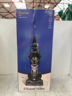 RUSSELL HOBBS HYPER MAX 700W UPRIGHT VACUUM CLEANER: LOCATION - E9