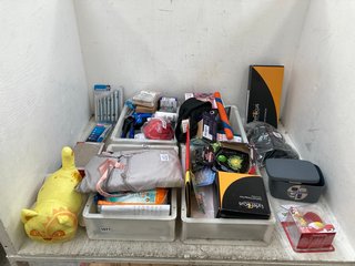 QTY OF ASSORTED ITEMS TO INCLUDE POKEMON CLIP N GO PIKACHU + FASTBALL , LYFE FOCUS S1 POSTURE CORRECTOR , SAMSONITE MANUAL LUGGAGE SCALE: LOCATION - E7