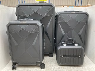 OYAJIA SET OF 3 TEXTURED HARDSHELL SUITCASE SET IN DARK GREY: LOCATION - F5