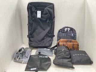 QTY OF ASSORTED ITEMS TO INCLUDE KYG WATERPROOF 10L BAG IN BLACK: LOCATION - F10