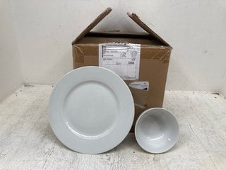 18 PIECE DINNERWARE SET: LOCATION - F14