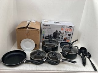 QTY OF ASSORTED KITCHEN ITEMS TO INCLUDE SERVICE FOR 6 PEOPLE 18 PIECE DINNERWARE SET: LOCATION - F14