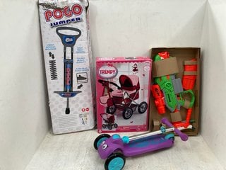 4 X ASSORTED CHILDRENS ITEMS TO INCLUDE OZBOZZ POGO JUMPER: LOCATION - F16