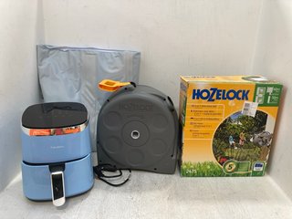 4 X ASSORTED ITEMS TO INCLUDE HOZELOCK 2 IN 1 WALL MOUNTED AND FREE STANDING HOSE REEL: LOCATION - F17