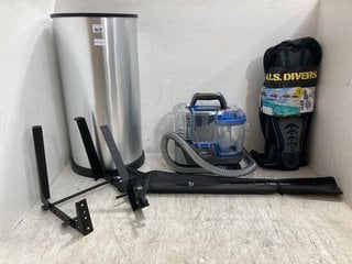 QTY OF ASSORTED ITEMS TO INCLUDE METAL BASE WASTE BIN IN SILVER AND BLACK: LOCATION - G4