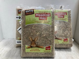 3 X EXTRA SELECT PREMIUM MEADOW HAY PACKS: LOCATION - G5