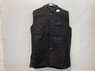 6 X SUDHARA'S SEQUIN COVERED WAISTCOAT JACKETS IN BLACK SIZE: L: LOCATION - G6