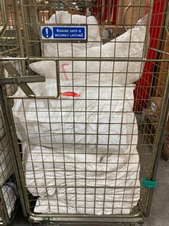 CAGE OF ASSORTED JOHN LEWIS & PARTNERS BEDDING ITEMS TO INCLUDE ANYDAY SOFT AND LIGHT KING SIZE MATTRESS TOPPER (CAGE NOT INCLUDED): LOCATION - B4