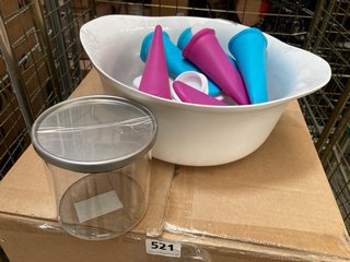 QTY OF ASSORTED JOHN LEWIS & PARTNERS KITCHENWARE TO INCLUDE QTY OF ASSORTED REUSABLE ICE POP MOULDS: LOCATION - A13