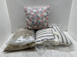 JOHN LEWIS & PARTNERS 3 X ASSORTED CUSHIONS TO INCLUDE SANDERSON DALLIMORE CUSHION IN MULTI - COMBINED RRP £115.00: LOCATION - AR2