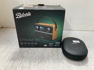 ROBERT'S STREAM 94L DAB+/DAB/FM/INTERNET RADIO WITH BLUETOOTH TO ALSO INCLUDE BOSE WIRELESS HEADPHONES IN BLACK: LOCATION - AR7