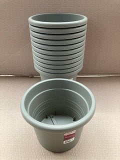 12 X VECA RECYCLED PLASTIC VASO 20CM PLANT POTS IN SAGE GREEN: LOCATION - B4