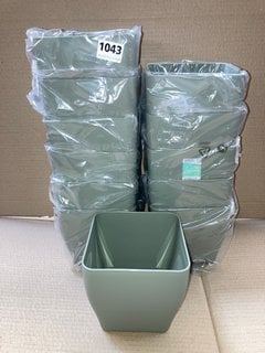 12 X VECA RECYCLED PLASTIC VASO LIVING QUAD 15CM SQUARE STYLE PLANT POTS IN SAGE GREEN: LOCATION - B4