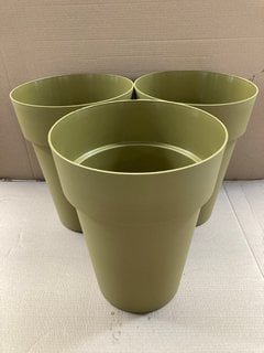 3 X VECA RECYCLED PLASTIC CLEO ALTO VASO TALL PLANT POTS IN MOSS GREEN: LOCATION - B4