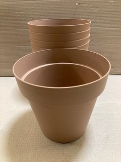 6 X VECA RECYCLED PLASTIC CLEO VASO 30CM PLANT POTS IN TERRACOTTA: LOCATION - B4