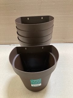 5 X VECA RECYCLED PLASTIC CLEO VASO 25CM WALL HUNG PLANTERS IN BROWN: LOCATION - B4