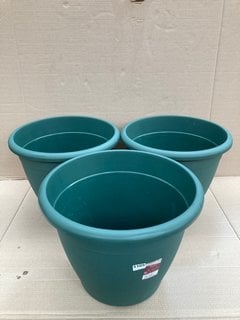 3 X VECA RECYCLED PLASTIC VASO NAXOS 52CM PLANTERS IN DARK GREEN: LOCATION - B4