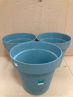 3 X VECA RECYCLED PLASTIC CLEO VASO 50CM WHEELED PLANTERS IN MARINE BLUE: LOCATION - B4