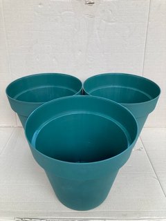 3 X VECA RECYCLED PLASTIC CLEO VASO 60CM PLANTERS IN DARK GREEN: LOCATION - B5