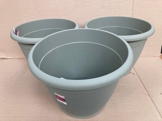 3 X VECA RECYCLED PLASTIC VASO NAXOS 52CM PLANTERS IN SAGE GREEN: LOCATION - B5