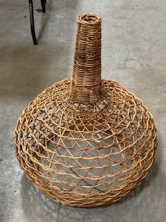 NKUKU BERU LARGE RATTAN STYLE LAMP SHADE IN NATURAL FINISH: LOCATION - B6