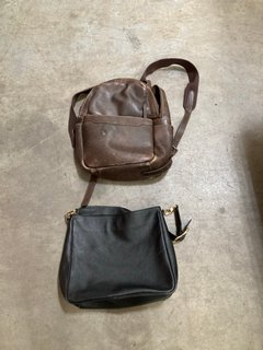 2 X ASSORTED BAGS TO INCLUDE BACKPACK IN VINTAGE BROWN LEATHER - RRP £119: LOCATION - BR10