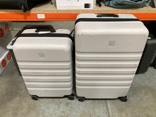 2 X JOHN LEWIS & PARTNERS HARD SHELL STYLE WHEELED SUITCASES IN NATURAL : SIZES MEDIUM AND LARGE: LOCATION - BR10