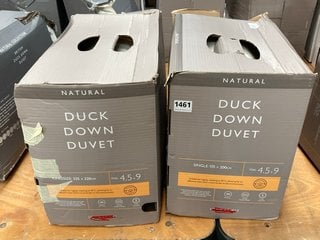 2 X JOHN LEWIS & PARTNERS NATURAL DUCK DOWN DUVETS : SIZES SINGLE AND KING SIZE: LOCATION - C9