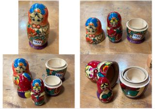 A LARGE HAND PAINTED RUSSIAN MATRIOSHKA DOLL: LOCATION - CR