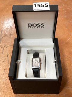 A HUGO BOSS UNISEX WRISTWATCH, CASED, HB.73.314.2155: LOCATION - CR