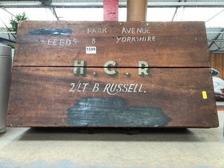 A MILITARY CAMPAIGN CHEST, C.1900-1920, MARKED SECOND LIEUTENANT B RUSSELL: LOCATION - CR