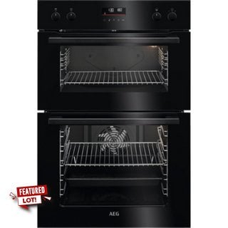 AEG BUILT IN DOUBLE ELECTRIC OVEN: MODEL DCE531160B - RRP £699: LOCATION - D2