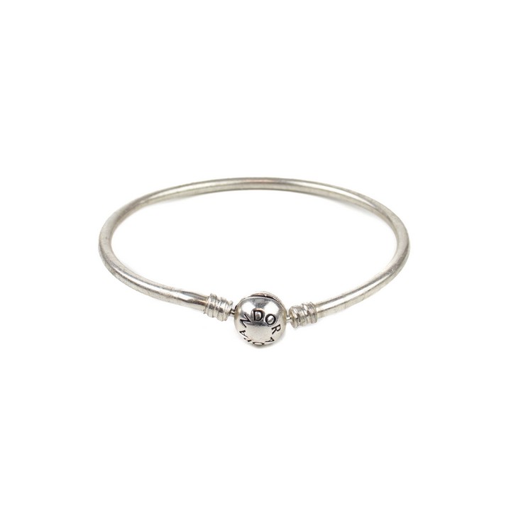 Pandora Silver Charm Bangle, 18cm, 9.2g (VAT Only Payable on Buyers Premium)