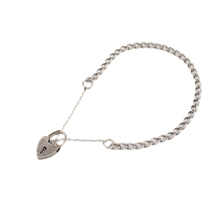 Silver Curb Bracelet with Heart Padlock Safety Chain, 18cm, 6.8g (VAT Only Payable on Buyers Premium)