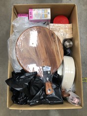 QUANTITY OF KITCHEN & APPLIANCES ITEMS TO INCLUDE BF BILL.F SINCE 1983 ACACIA WOOD PIZZA PEEL/CUTTING BOARD/SERVING TRAY,PIZZA PADDLE SPATULA ROUND TRANSFER TRAY BAKING SHOVEL CAKE LIFTER FOR MOVING