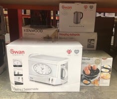 QUANTITY OF KITCHEN & APPLIANCES ITEMS TO INCLUDE SWAN VINTAGE TEASMADE - RAPID BOIL WITH CLOCK AND ALARM, FEATURING A CLOCK LIGHT WITH DIMMER, 600 ML, 780-850 W, CERAMIC TEAPOT INCLUDED, WHITE, STM2