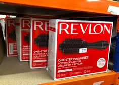 QUANTITY OF HEALTH & BEAUTY ITEMS TO INCLUDE REVLON ONE-STEP HAIR DRYER AND VOLUMISER FOR MID TO LONG HAIR (ONE-STEP, 2-IN-1 STYLING TOOL, IONIC AND CERAMIC TECHNOLOGY, UNIQUE OVAL DESIGN) RVDR5222: