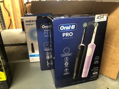 QUANTITY OF HEALTH & BEAUTY ITEMS TO INCLUDE ORAL-B VITALITY PRO 2X ELECTRIC TOOTHBRUSHES FOR ADULTS, BLACK & PURPLE: LOCATION - C