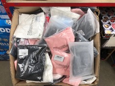 QUANTITY OF KIDS CLOTHING TO INCLUDE LONG SLEEVE WHITE T-SHIRT: LOCATION - E