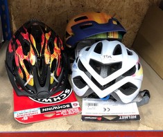 QUANTITY OF SPORTS & EXERCISE ITEMS TO INCLUDE SCHWINN THRASHER BOYS AND GIRLS BIKE HELMET, KIDS AGE 5-8 YEAR OLD, DIAL FIT ADJUSTMENT, LIGHTWEIGHT, FIT 47-53 CM, CHILD FLAMES: LOCATION - E