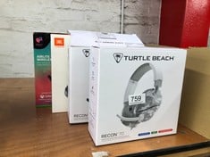 QUANTITY OF TECH & GAMING ITEMS TO INCLUDE TURTLE BEACH RECON 70 CAMO WHITE GAMING HEADSET FOR XBOX SERIES X|S, XBOX ONE, PS5, PS4, NINTENDO SWITCH & PC: LOCATION - F